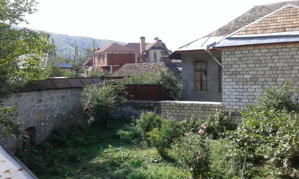 Ilgar'S Hostel Şǝki Екстериор снимка